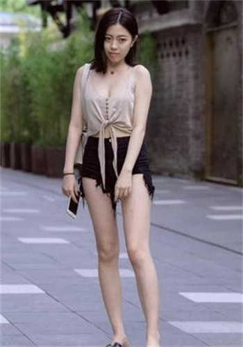 养女家的秘西瓜