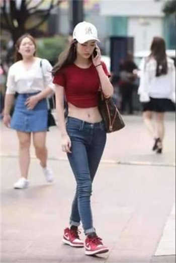 面具下的妻子郑云天