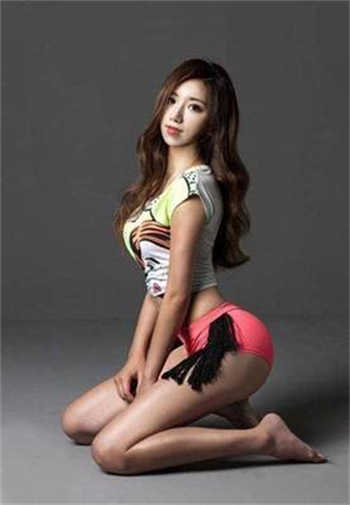 韩国女团成员nancy照片