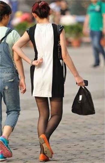 6女宿舍鞋底扇耳光