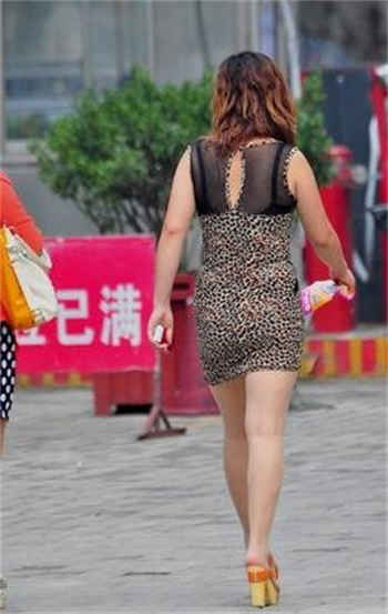 东北农村大炕睡姑娘