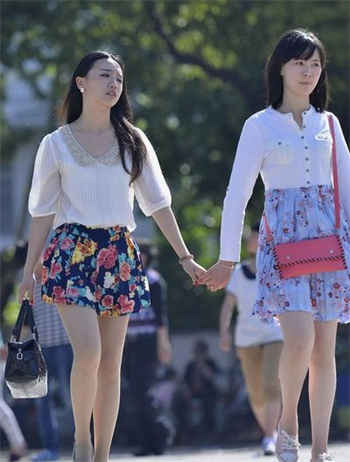 一楼一凤网站是真的吗