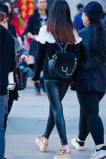女销售冲业绩阳台视频