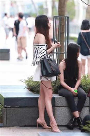 抖音喜欢穿牛仔裤微胖女