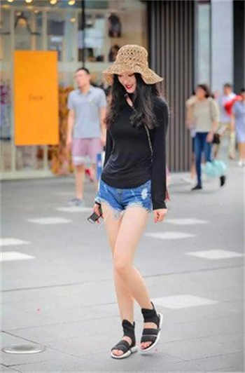 我的26岁女房客乐瑶