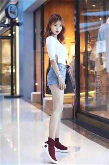 小粉猪西萌