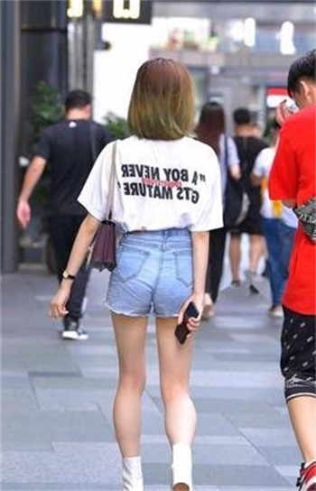 隔壁老杨说天下吴梦梦