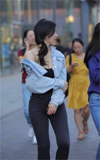 绝对领域萌白酱长筒白丝