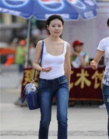 小舞和唐三一起对肌肌