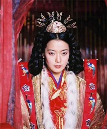 少女的醒悟潘甜甜